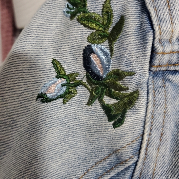 Vintage Jean jacket - Picture 9 of 10